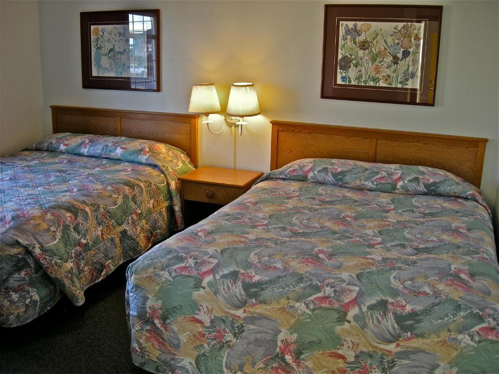 Azalea Lodge Gold Beach Extérieur photo