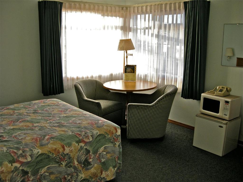 Azalea Lodge Gold Beach Extérieur photo